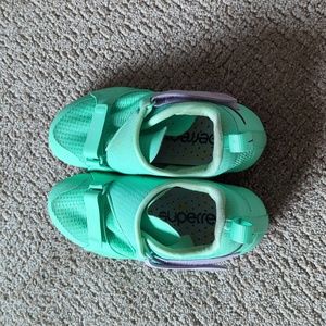 Indoor spin shoes, size 8